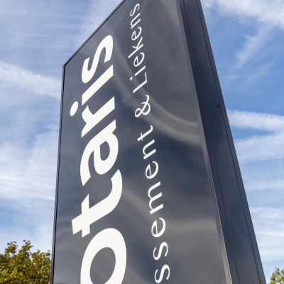 Reclamezuilen Notarissen Coussement & Liekens